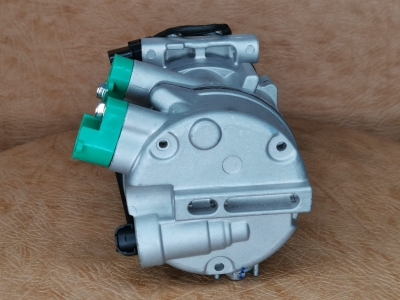 Компрессор кондиционера Киа Спортейдж 3, Ix35 977012Y550 Компрессор кондиционера Киа Спортейдж 3, Ix35 977012Y550