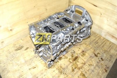 Блок цилиндров G4KJ Киа Соренто, Оптима, Соната, Санта Фе в сборе